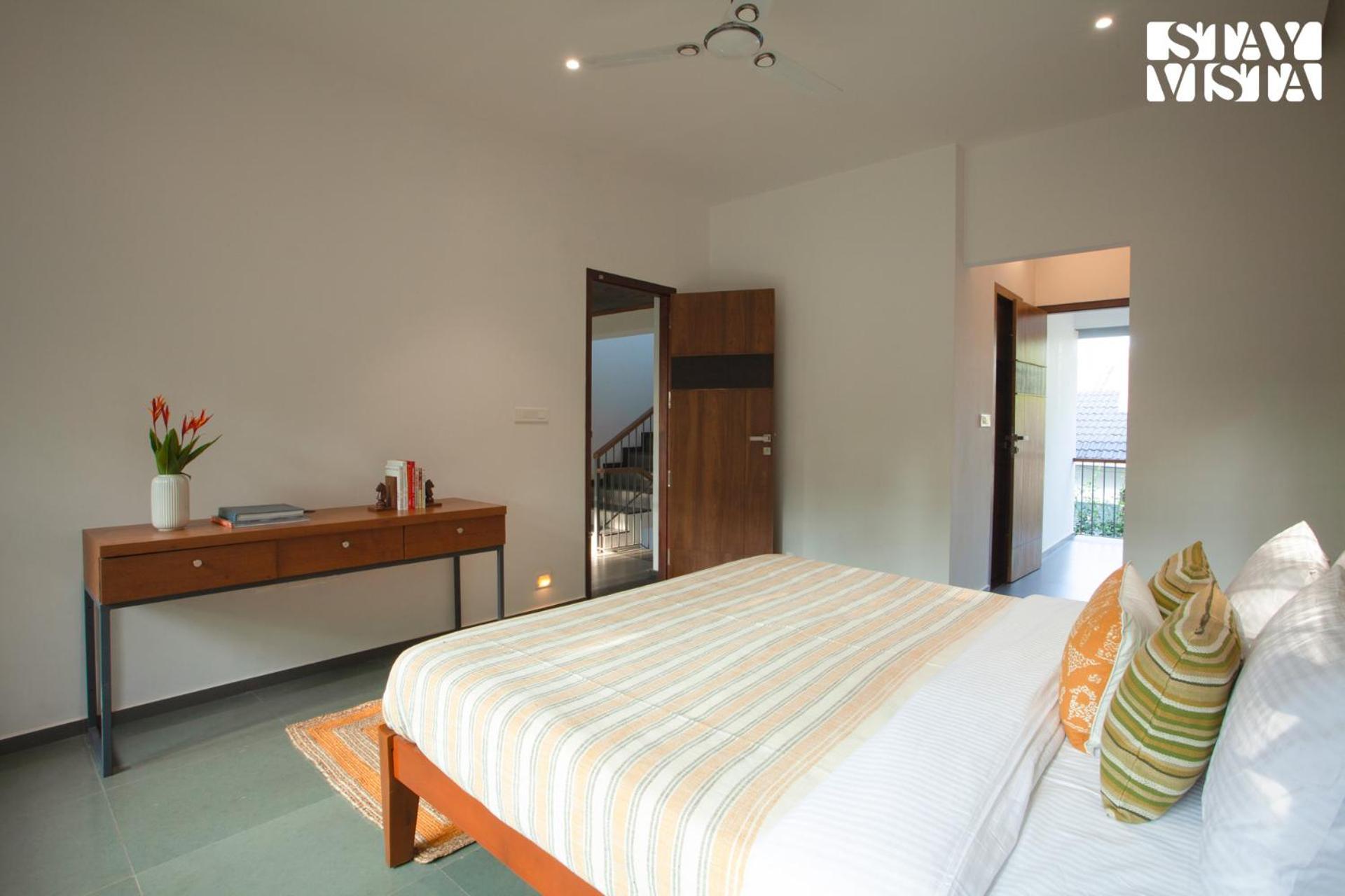 Stayvista At The Big Chill With Breakfast Included 瓦亚纳德 外观 照片