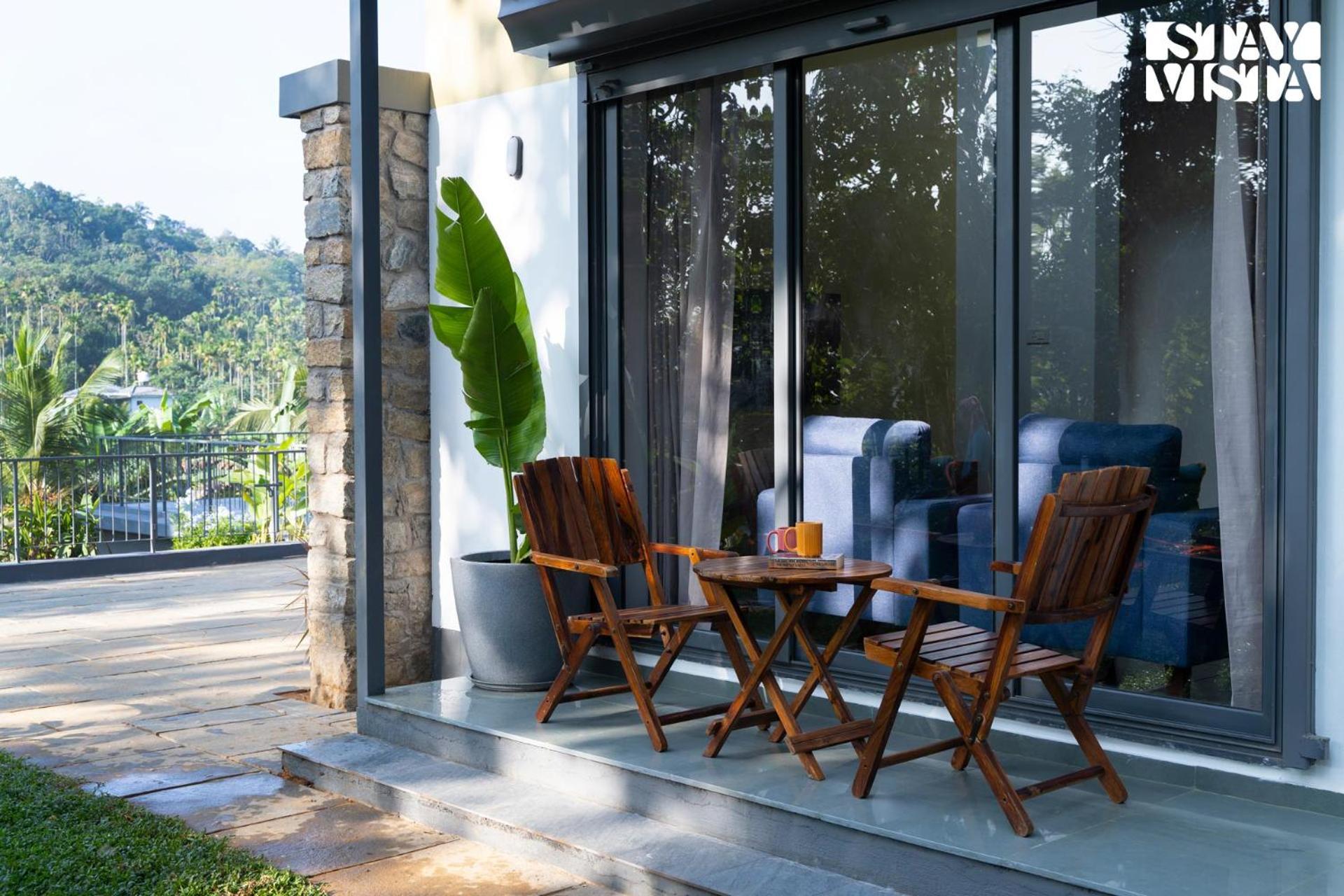 Stayvista At The Big Chill With Breakfast Included 瓦亚纳德 外观 照片